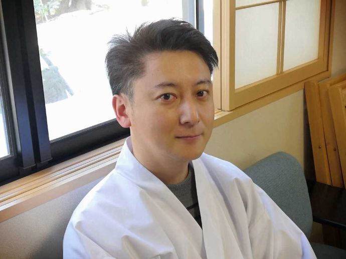 金峯神社の宮司の桃生鎮雄さん