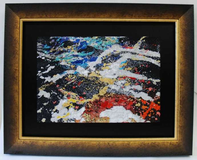 光峯錦織工房に展示されている錦織作品「ヴィエリチカの宝」
