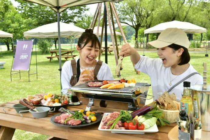 新潟県燕市にある「道の駅 国上」でのBBQの様子