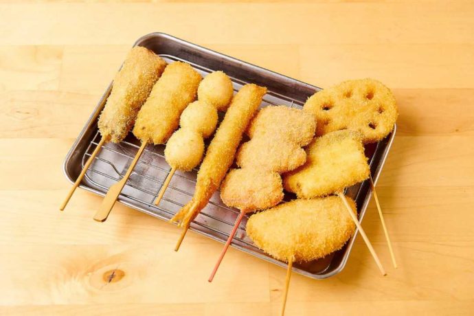 『串カツ田中 大宮店』の定番8本盛り
