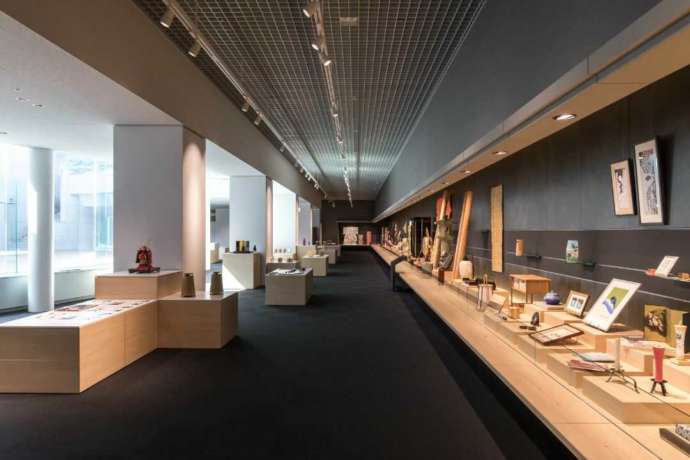 京都伝統産業ミュージアムの74CRAFTS WALL