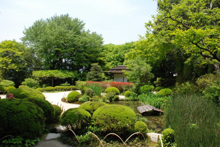 京都府左京区にある詩仙堂丈山寺の庭園全景