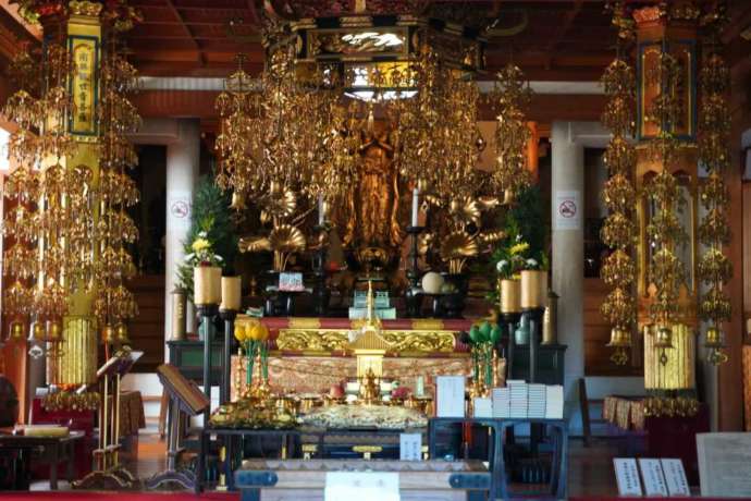 正法寺の本堂内部の様子