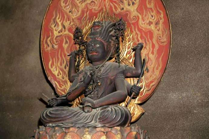 正法寺の宝生殿にある愛染明王像