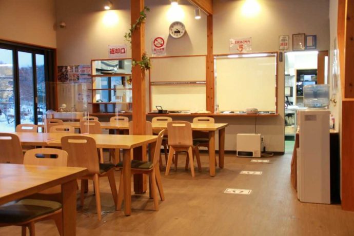 まほら岩手にあるレストランハウスこもれび館の内観