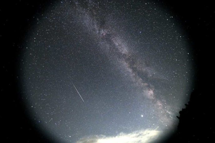 環湖荘から見えたペルセウス流星群