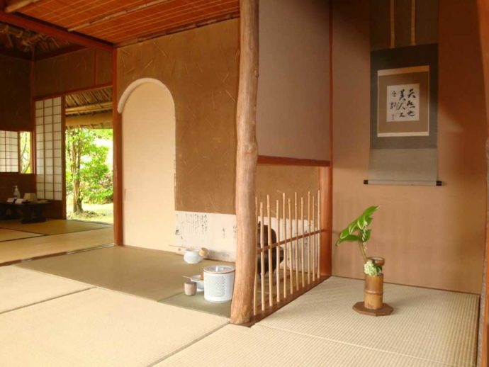 松浦史料博物館の茶室閑雲亭内部
