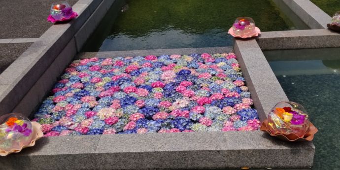 二之丸史跡庭園の花のイベント時に飾られた花手水