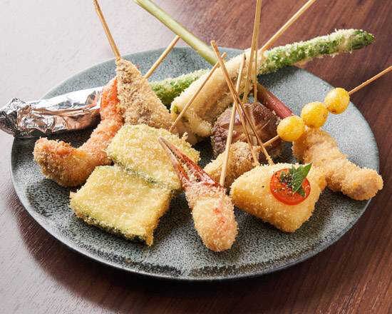 浜松町にある串揚げと和食 もりもとの串揚げ10本盛り合わせ
