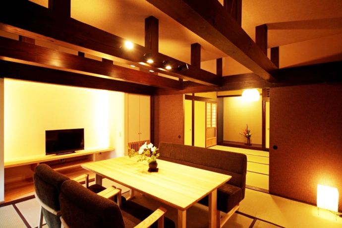 「山田屋旅館」1階の特別室「月庭(TSUKITEI)」