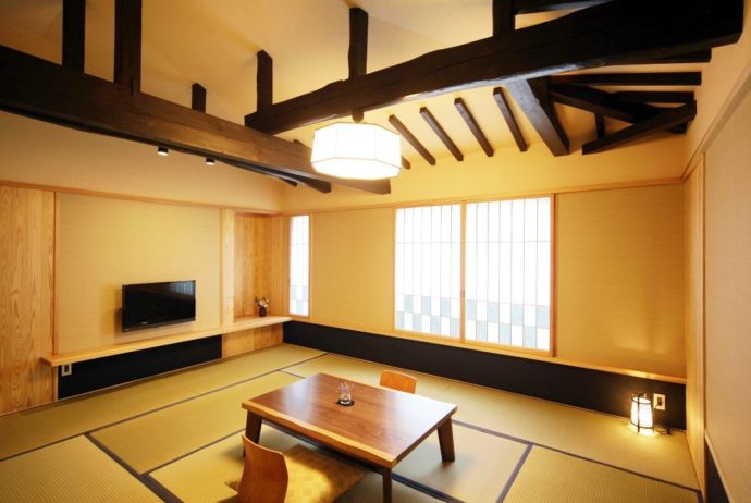 「山田屋旅館」2階の「川(KAWA)」