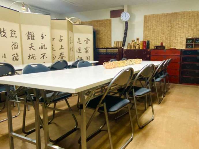 亀岡工房のワークショップを行う部屋の様子