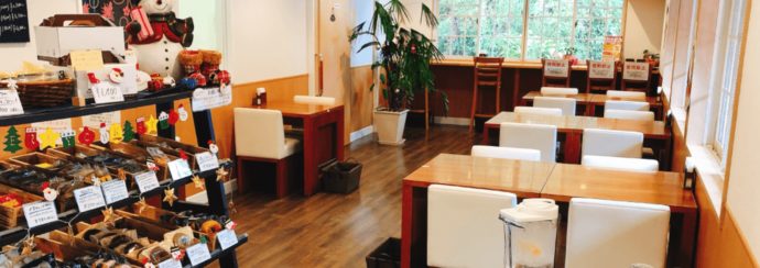 長崎県西海市にある「長崎バイオパーク」周辺にある「いちごの森」店内