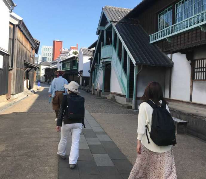 出島ガイドツアーの様子の写真