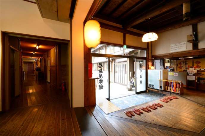 滑川温泉 福島屋の入り口付近