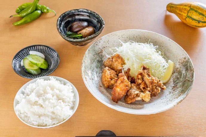農家の居酒屋 831のすぱいしーからあげ弁当