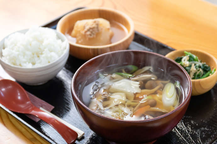 「道の駅おおの」内にある「食の館」で提供中の「ひっつみ定食」