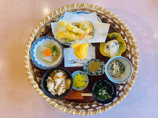 季節の旬の懐石風弁当(日替り)