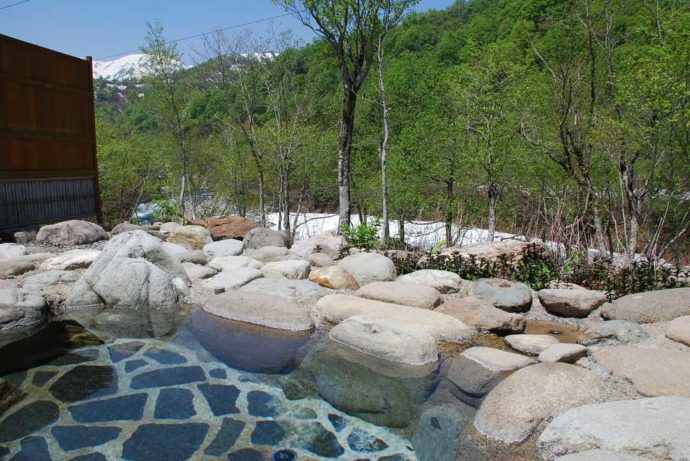 銀山平温泉 奥只見山荘の露天風呂