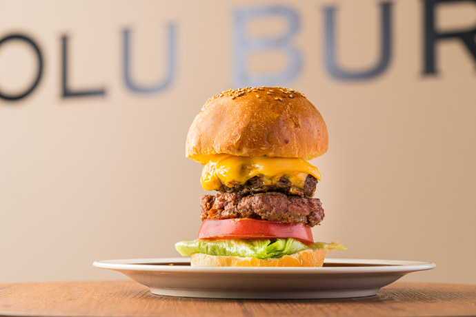 olu_burger_kyotoのダブルチーズバーガー