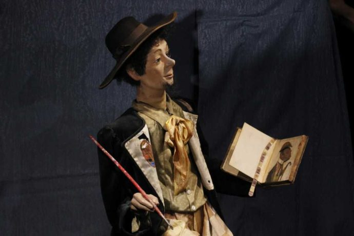 京都嵐山オルゴール博物館に所蔵されているオートマタ「画家ピエール」
