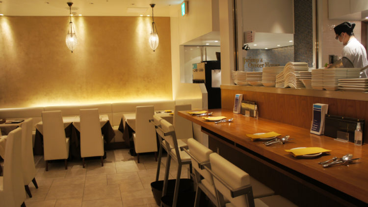 シュリンプ＆オイスターハウス ヨドバシ池袋ビル店の初デートでおすすめな角のテーブル席