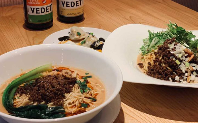 汁なし担担麺ピリリの料理