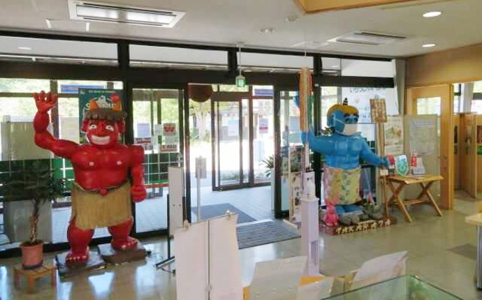 道の駅「たかはた」の出入口風景