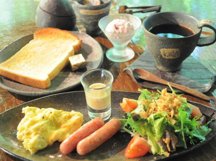 カフェ「Komorebi」のモーニングセット