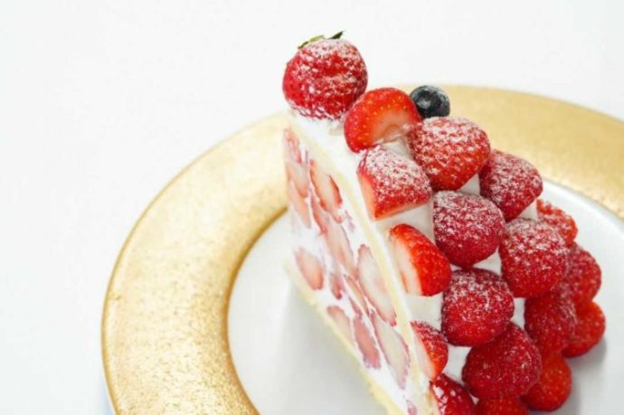 『海の舎』のイチゴのズコットケーキ