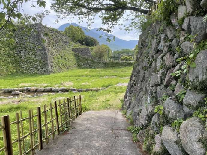 島原城のお堀風景