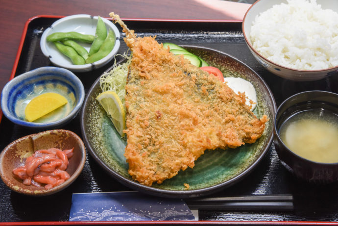 アジフライ定食の写真