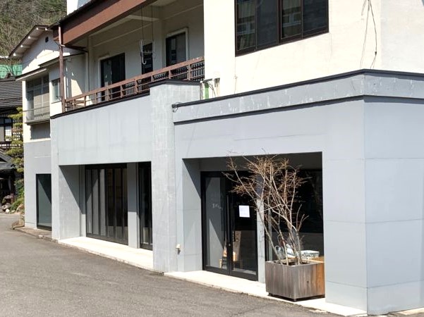 白石市にあるCafe＆Shop粋SUIの外観