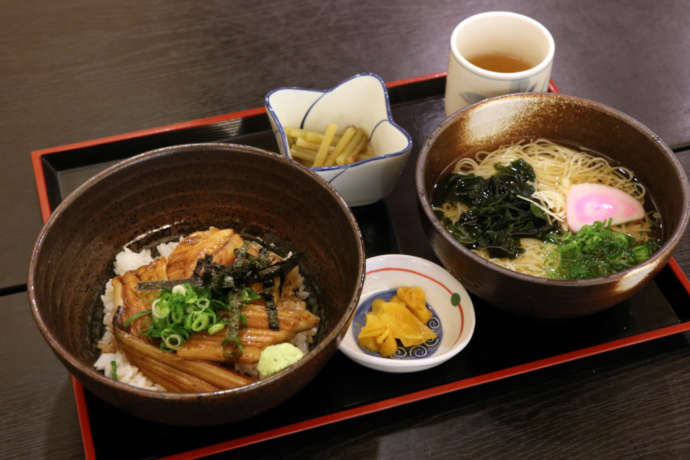エーガイヤちくさのレストランの料理一例