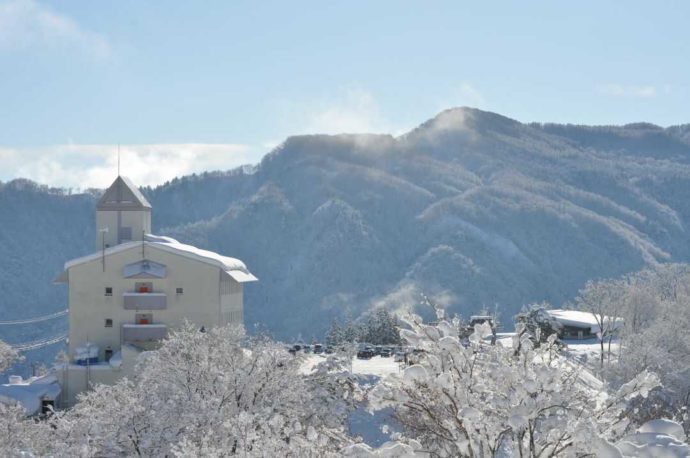 スキー場隣接のホテル自然観