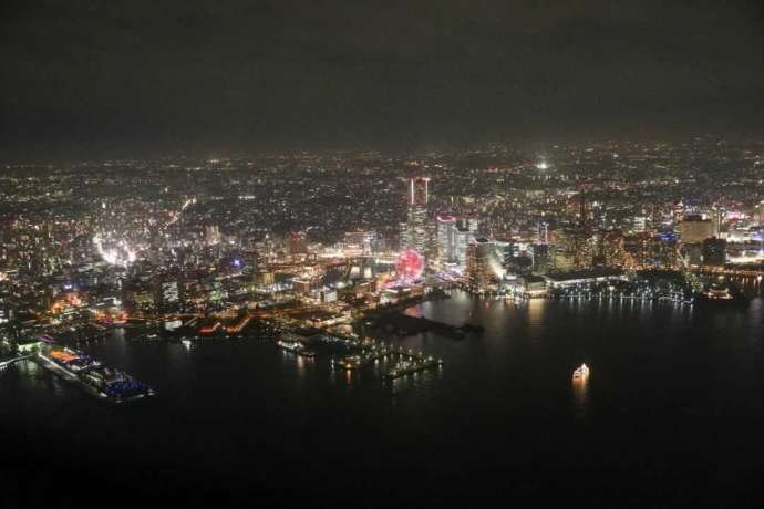 みなとみらい上空600mからの夜景
