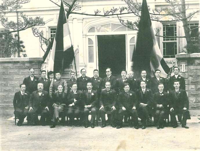 孫文一行来日の歓迎昼食会にての記念写真(1913年)