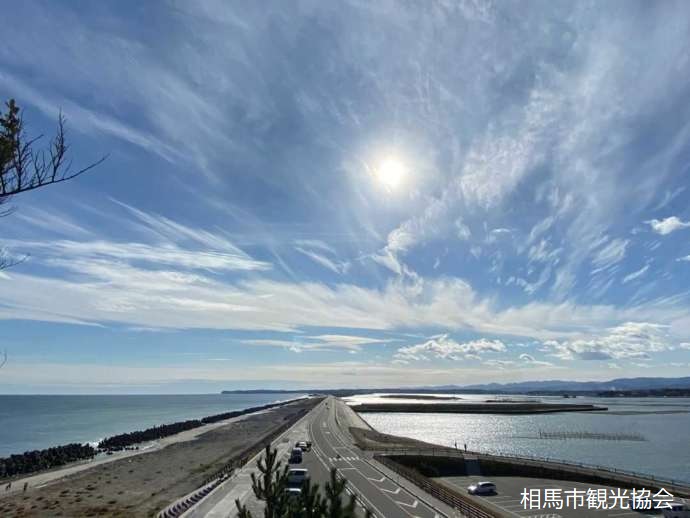 大洲海岸に続く大洲松川ラインの様子