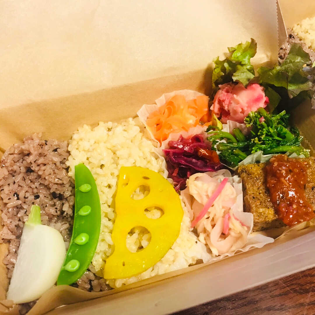 粋 Sui キッチンスタジオ＆カフェの日替わり玄米弁当
