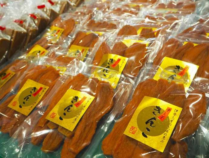 鳥羽マルシェ内直売所に並ぶ鳥羽名産のきんこ