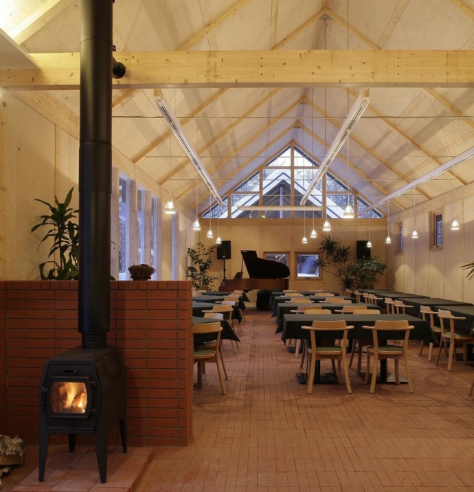 GARDEN CAFE チセの内観