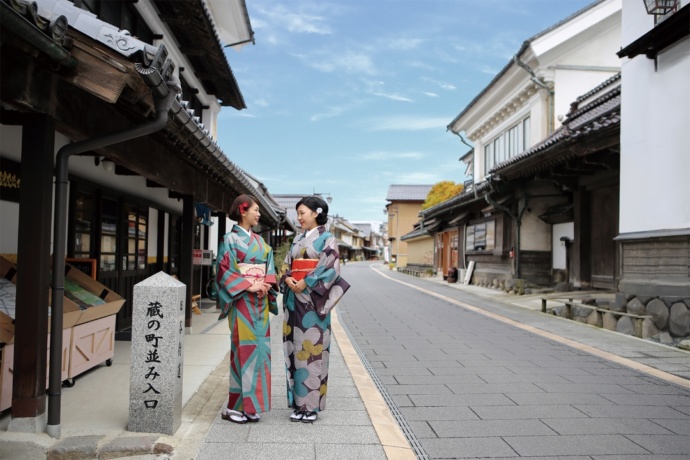 長野県須坂市の蔵のある街並み