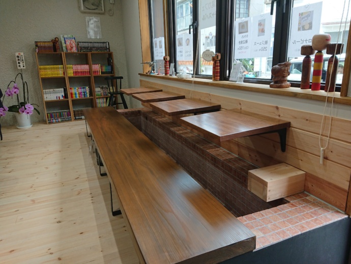 足湯Cafe Casvalの内観