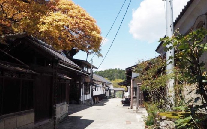 内ヶ崎酒造店周辺の町並み