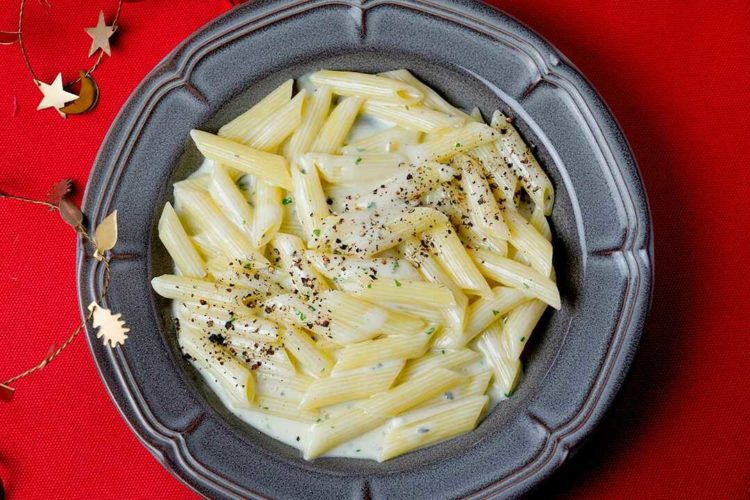 「ワインバル うららか くにたち」のゴルゴンゾーラのクリームパスタ