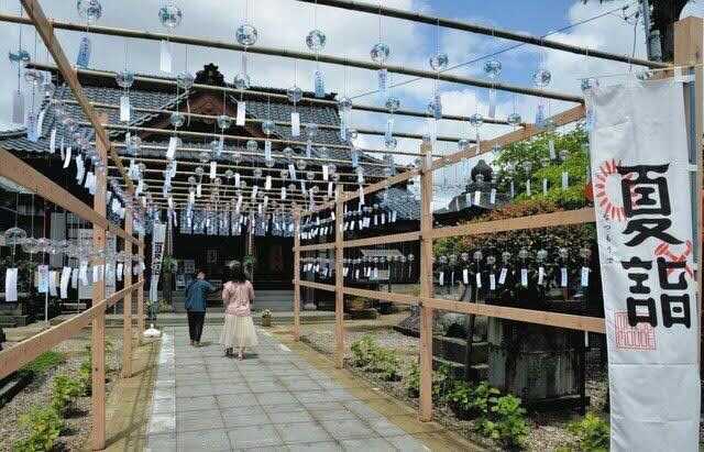 和田八幡宮の境内に飾られた風鈴