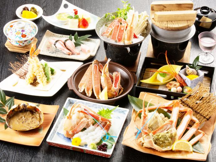 「城崎温泉 喜楽」の夕食に供される蟹(かに)料理の数々(一例)